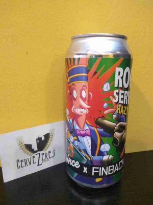 LA QUINCE X FINBACK ROOM SERVICE